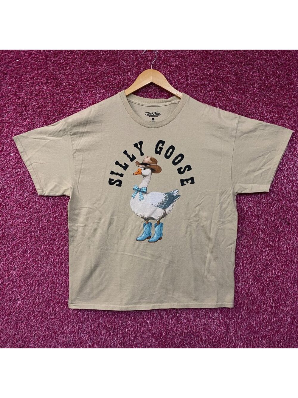 Junk Food Silly Goose on the Loose Graphic T-Shirt Large